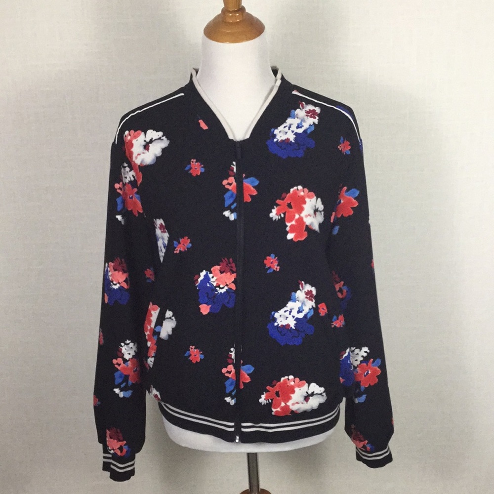 NWOT Vince Camuto floral bomber jacket - so cute!
